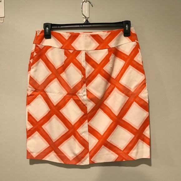 Striped Pattern Skirt - Picture 3 of 3